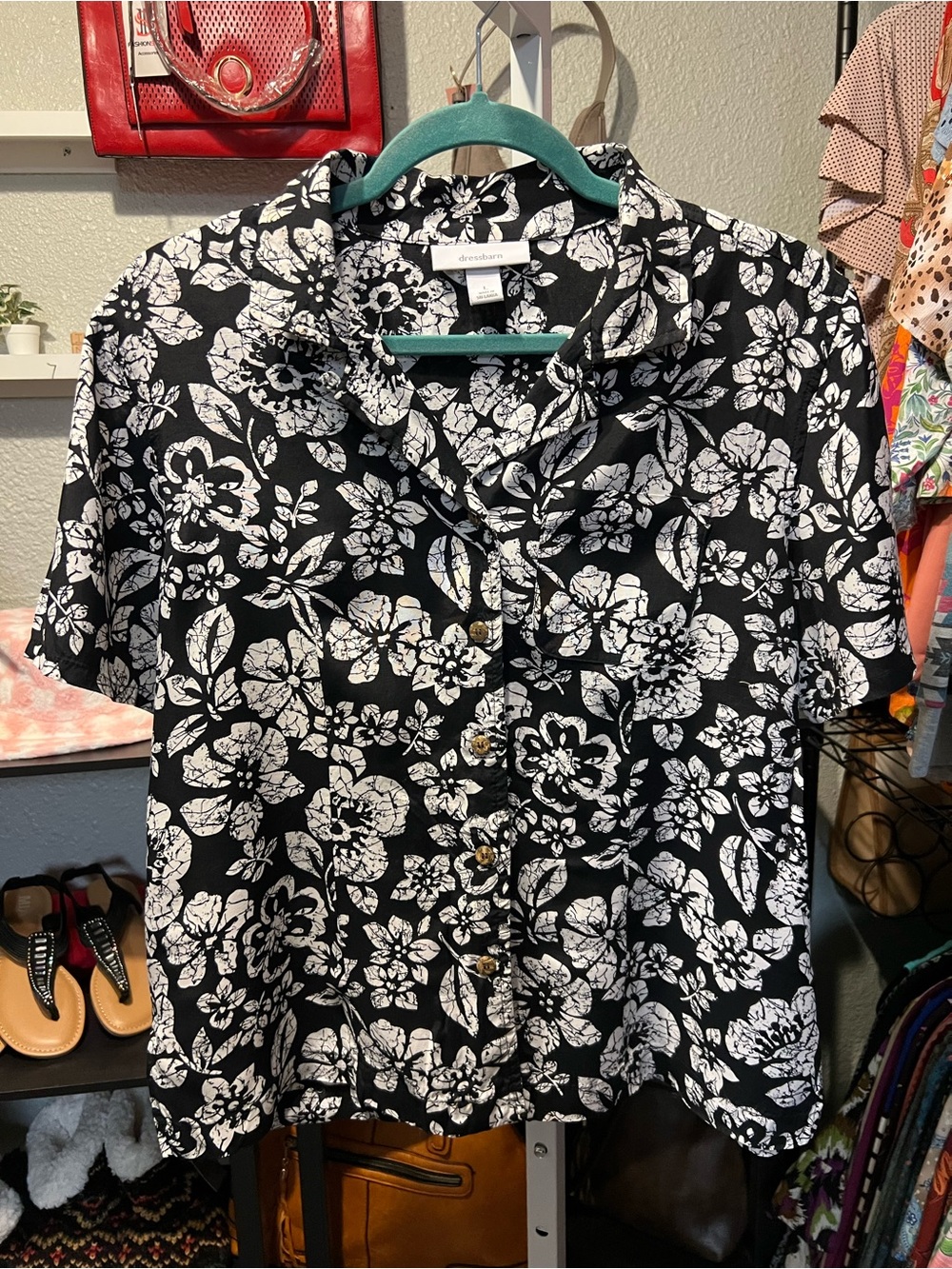 dressbarn Black and White Floral Button-Up Top